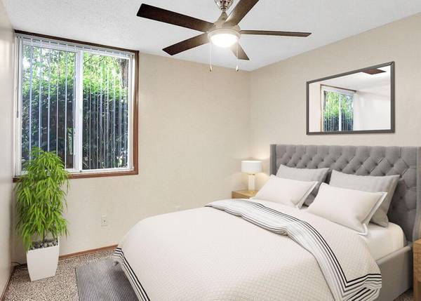 $1,595 / 2br - Tues. Open House + $300 OFF! Willamette River Views + Pet Stations (Milwaukie Heights)63895124020611124