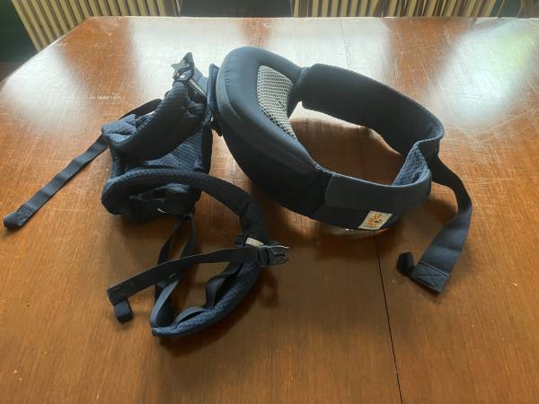 Ergobaby Alta Hip Seat 1