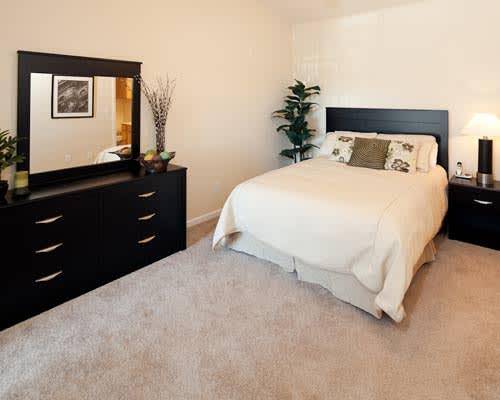 $2,245 / 1br - 785ft2 - Garden-style Oval Soaking Tub in Master Bath, High Ceilings (pittsburg / antioch)63873442551553123