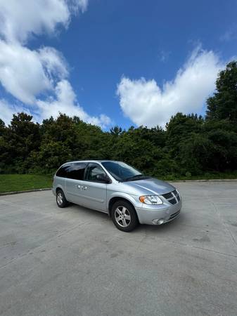 Ideal Compact Family Vehicle – Priced to Sell! / Vehiculo compacto para una fa - $1,500 (South Fulton)63620986764291122
