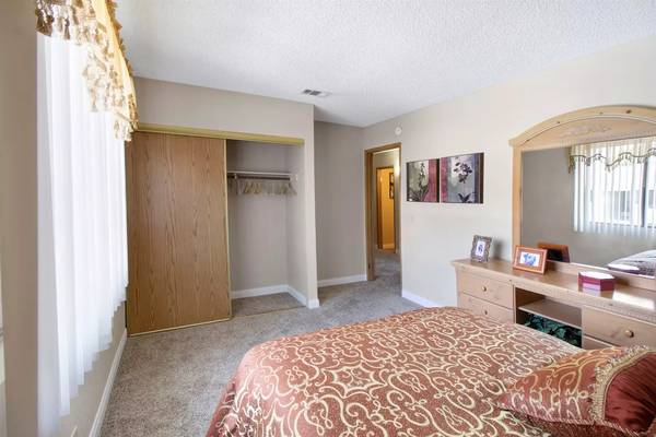 $1,750 / 3br - 1109ft2 - Pets are welcome! 3 bd / 2 ba. Call for a tour! (Las Vegas)63907027511811121