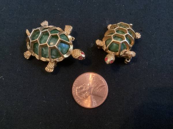 Vintage Gerry’s turtle pins signed 1