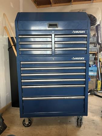 Husky Tool Chest - Like New 1
