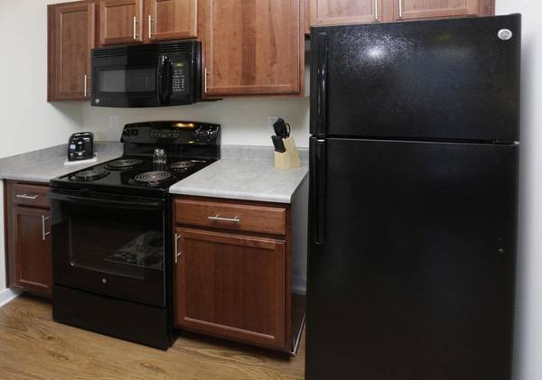 $1,099 / 1br - 712ft2 - Exceptional 1-1 BRs-Pet Stations, Clubhouse & Outdoor Fun (Dickinson)63663348111491121