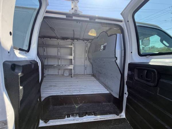 2016 Chevrolet Express 2500 3dr - Photo 14
