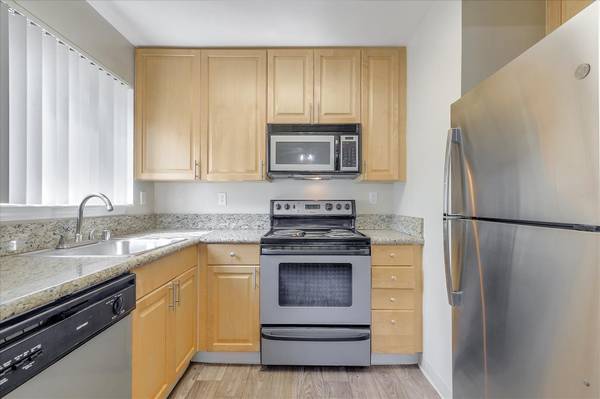 $2,595 / 1hab - 600ft2 - 🌟 Un dormitorio. Un lugar perfecto - Apartamentos 15 Coleman Place🏡 (menlo park)63851966358785123