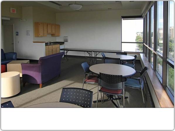 $1,255 / 430ft2 - The living is easy at our community! Comfortable Apartment! (Springfield - Near Downtown Springfield)64017044906370120
