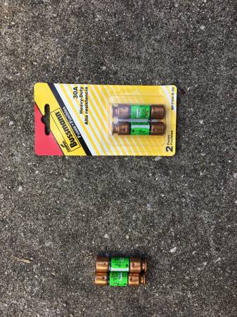 New Lot of 4 Bussmann BP/FRN-R-30 30 Amp Heavy-Duty Fuses 250 Volts 1