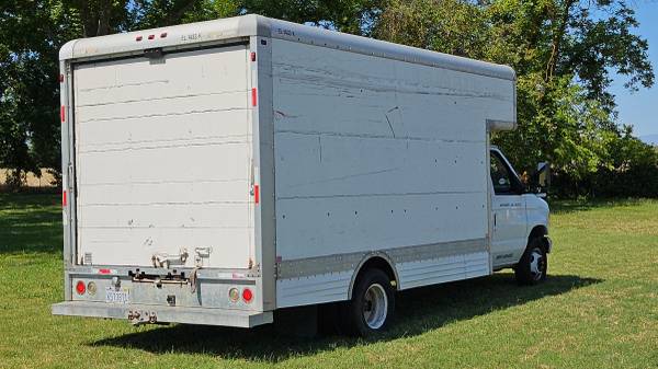 2006 Ford E450 cargo box van - $11,000 (Los Molinos)63617772255745122