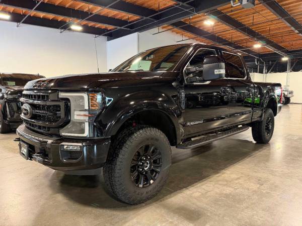2022 Ford F-350 Super Duty Diesel 4x4 4WD F350 Truck Lariat  4dr Crew 1