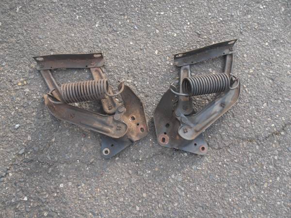 1971-1972 Chev Pickup Used Hood Hinges 1