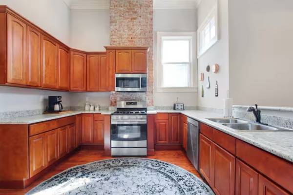 $200 / 4br - The Creole Complex B&B - vista desde tu balcón / Grupos / Solteros (Nueva Orleans - Barrio Francés)63792119338881121