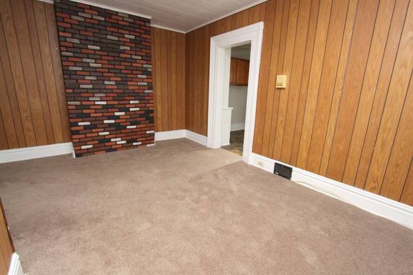 $1,249 / 1br - Charming 1BR w/ Character & Spacious Kitchen 🍳✨ on SHADY AVE! (Squirrel Hill, Pittsburgh)64013533080835121