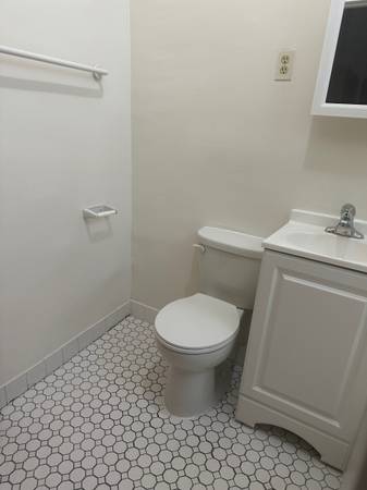 $1,175 STUDIO $1,207 ..Updated Edgewater Apartments! (-Edgewater 5820 N.Kenmore , Chicago, Uptown)63898599305859122