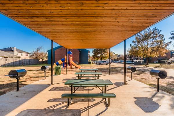 $1,395 / 2br - ESPECIAL..!!NO DEJES PASAR ESTA ESPECIAL PARA LABOR DAY!!! (2333 Escalante Ave, Fort Worth, TX)63846410417025121