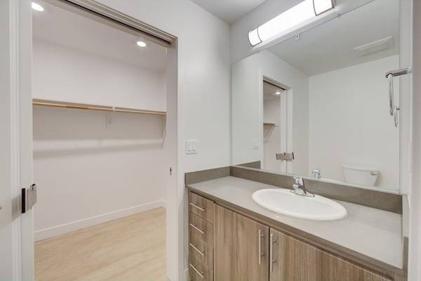 $2,395 / 1br - 729ft2 - Fitness Center, 6 Weeks Free, Garage Parking (oakland downtown)64049799275650124
