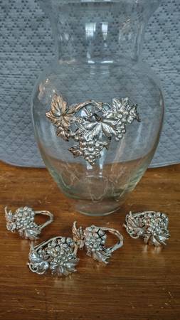 FRENCH ANTIQUES + ARTHUR  COURT GRAPE 1