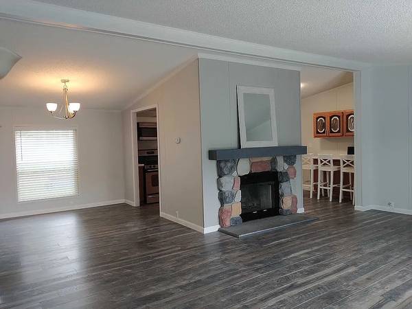 $52,900 / 3br - 1568ft2 - Affordable lake living in Childs Lake Estates + Upgraded 3 Bed, 2 Bath (Milford)64018941303427124