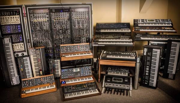 Looking for broken keyboards & synthesizers 1