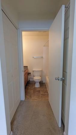 $1,045 / 385ft2 - Where every detail counts: Dive into our Studio 385 Sq Ft. (Portland)63914739455106123