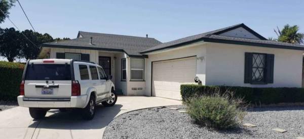 $1,050 Buscando compañero de cuarto casa de 3 habitaciones 1 baño (Allied Gardens San Diego)63865481577475120