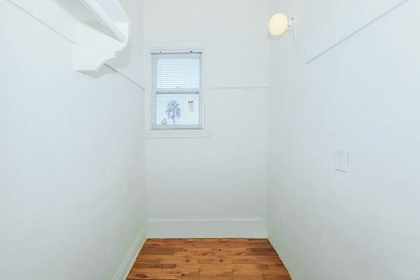 $1,595 / 1br - Schedule a Tour, Pets Welcome (Koreatown)63952932746755124