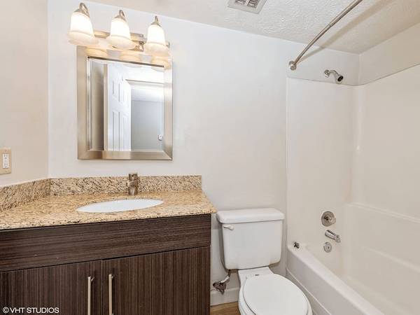 $1,109 / 2br - 875ft2 - 2/bd, Microwave, Courtyard (1344 Carriage Hill Ln, Hamilton, OH)63974471387011123