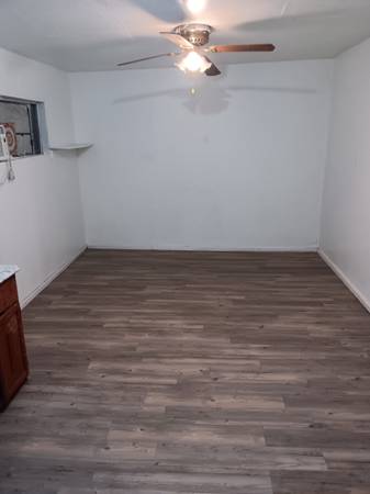 $650 / 1br - 400ft2 - 650$$ all bills included (Laredo)63662018717955124
