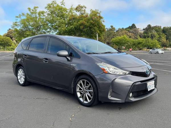 2016 Toyota Prius V Híbrido AHORRADOR DE GASOLINA Título Limpio CÁMARA DE REVERSA Cuero - $8,500 (Hayward)63613143668227122