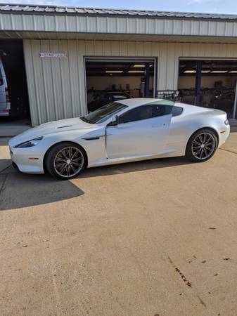 2012 Aston Martin Virage - $65,000 (Gravette)636120925367071221