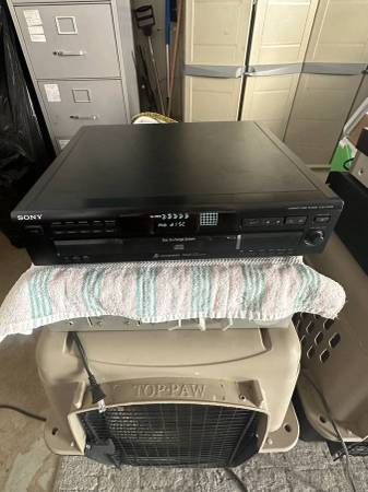 Sony 5 Disk CD Player Model CPD-CE 235 1