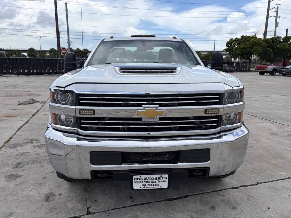 2018 Chevrolet SILVERADO - Photo 12