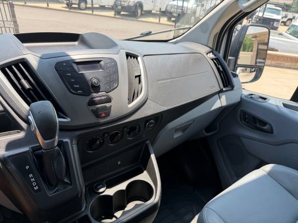 2016 Ford Transit T250 Medium - Photo 14