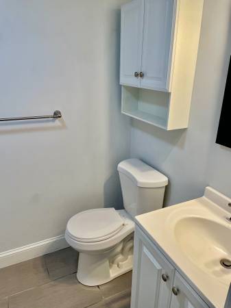 $2,395 / 2br - 900ft2 - Updated and spacious two bedroom apartment in Braintree (Braintree)63699236763907122