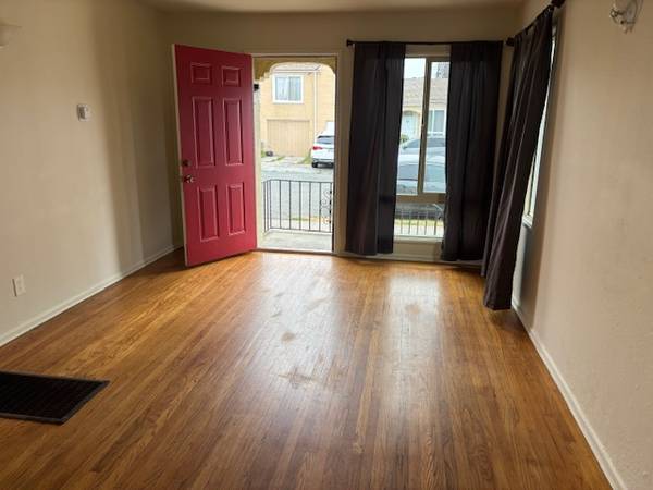 $2,150 / 1br - BEAUTIFUL HOUSE UNIT IN RICHMOND 1+1 (richmond / point / annex)63880013741697124