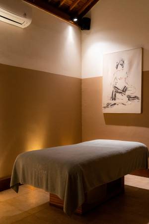 Relaxing Rejuvenating Mobile Massage for Women 1