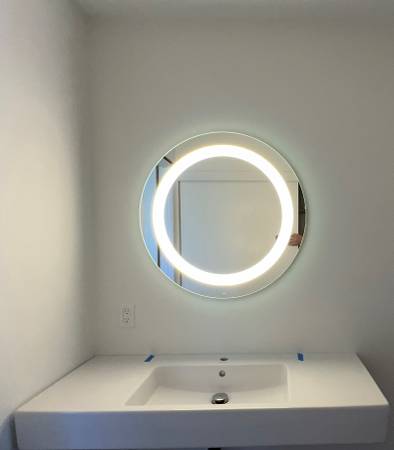 Robern 30" Circle Lighted & Heated Mirror - Model YM0030CIFPD3 1