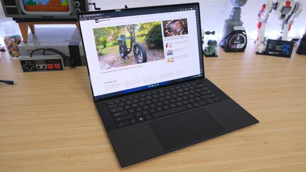 Like new Dell Precision 5520 15.6", i7/32GB/1TGB SSD 4K Display 1