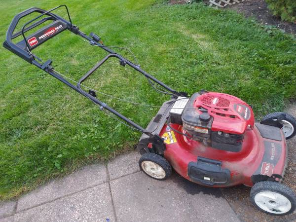 ### TORO 6.5HP PERSONAL PACE LAWN MOVER 1