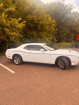 2015 Dodge Challenger SXT - $13,500 (Richfield)63470071514755121