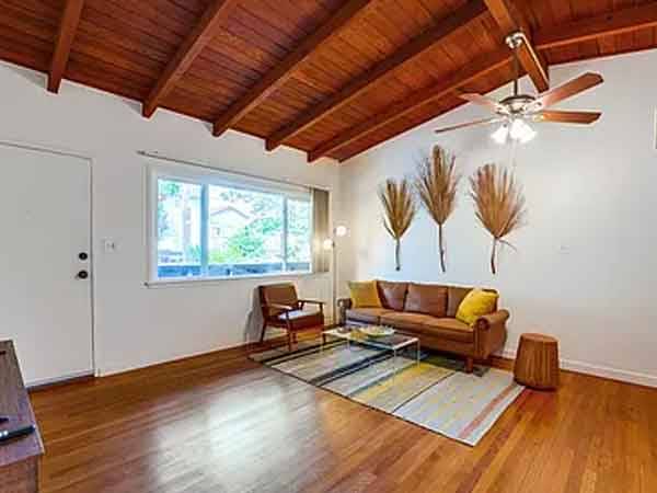 $1,050 / 2br - 🖤This charming detached 2-bedroom, 1-bathroom home🖤 (San Diego, CA)63847865304065123