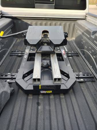 5Th Wheel sliding hitch 1
