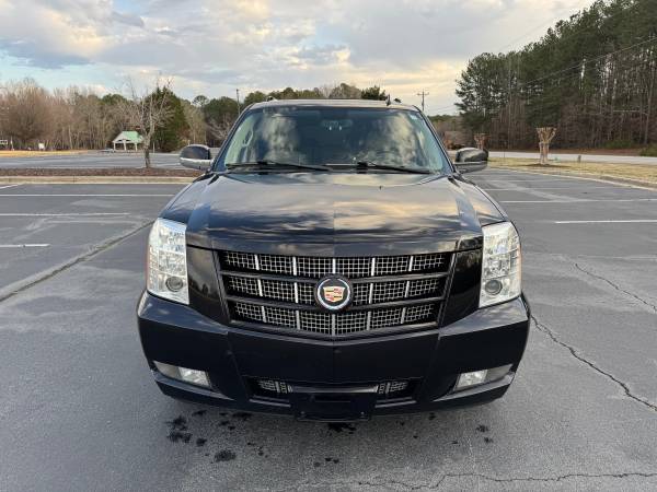 Escalade ESV AWD Cadillac 2014 - $10,000 (Loganville)63621080301315122