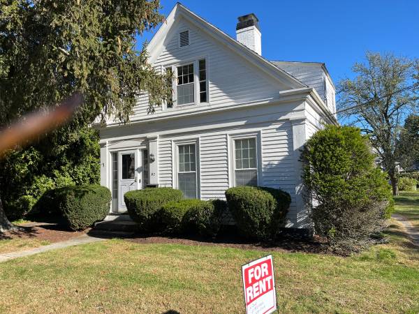 $2,500 / 2br - New England Farm House , Milton (Milton)63996549330563120