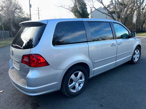 2009 Volkswagen Routan SE, VAN - $4,800 (Maryland)63616328104449122