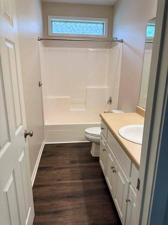 $1600.00 / 3br - 1700ft2 - 3 Dormitorios/2 Baños en Hidden Lake S/D.63830542878211123