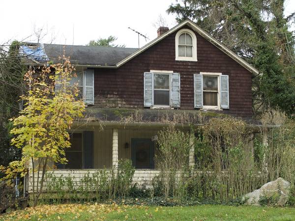 We buy vacant houses 1