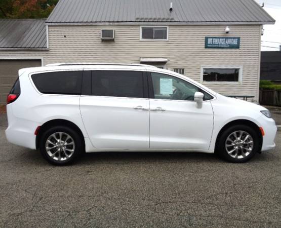 2021 Chrysler Pacifica Touring L AWD Touring MiniVan NAV Leather Clean - $19,990 (Hampton NH Route1)63470621060737122