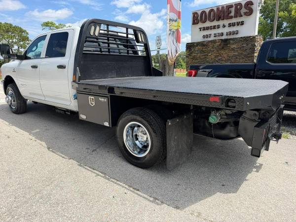 2022 RAM 3500 Crew Cab - Photo 4