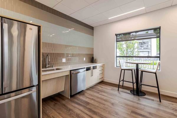 $3,257 / 2br - 2/BD 1/BA, Situated in Walnut Creek!, Reserved Covered Parking (walnut creek)63946804517891122